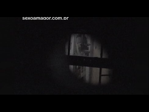 ❤️ Blondie ichi bo'sh g'ishtlar orqasida yashiringan qo'shni voyeur tomonidan yashirincha videoga tushadi Anal videoda pornoda uz.filmexxx18.ru ️❤